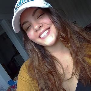 Meet your Posher, Leticia